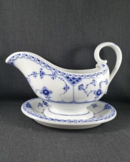 Musselmalet Half lace sleeping jug with fixed saucer #583