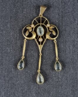 Pendant of 14 carat gold