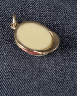 14 carat gold charm/pendant