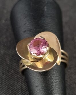 Ring with pink spinel