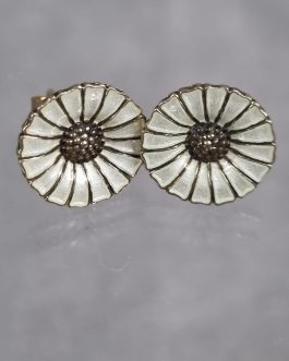 A pair of daisy stud earrings