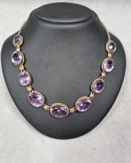 Necklace with amethysts