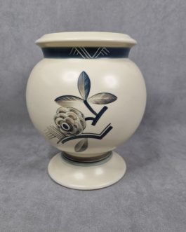 Royal Copenhagen vase af silkemat porcelæn