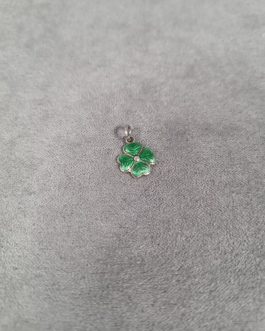Silver free clover with green enamel