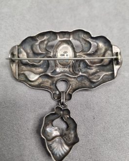 Bernhard Hertz: Skønvirkebroche