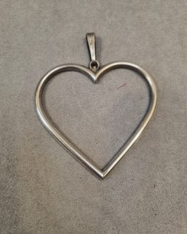 Heart pendant