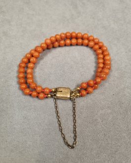 Two-link bracelet with coral