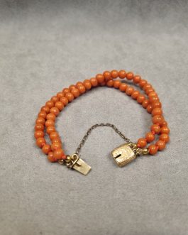 Two-link bracelet with coral