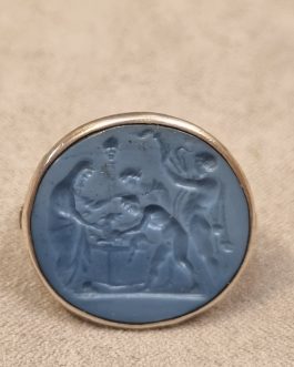 Signet ring