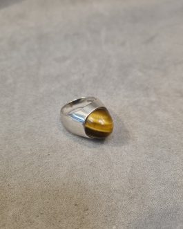 Silver ring with tiger eye stone