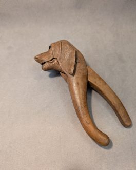 Nøddeknækker af træ