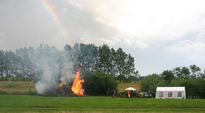 Sankt Hans bål ved Tude å