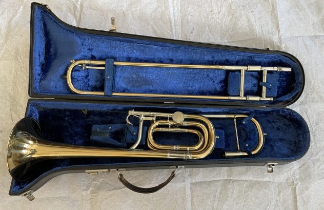 Alto trombone with valve