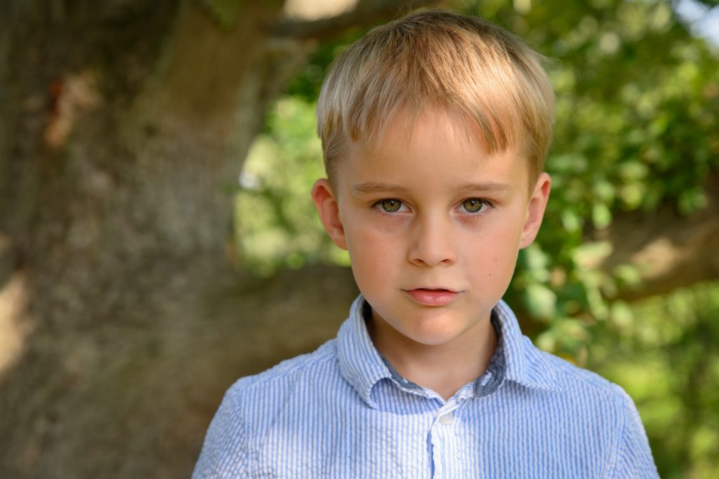 Børne- og familiefotografering, både i vores studie eller om sommeren udendørs