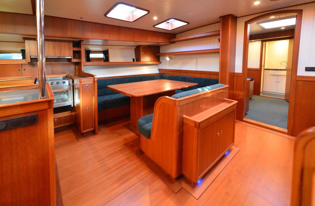64' dining, forward to port 