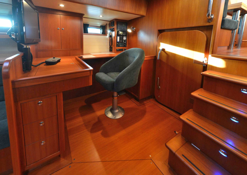 64' office, starboard aft