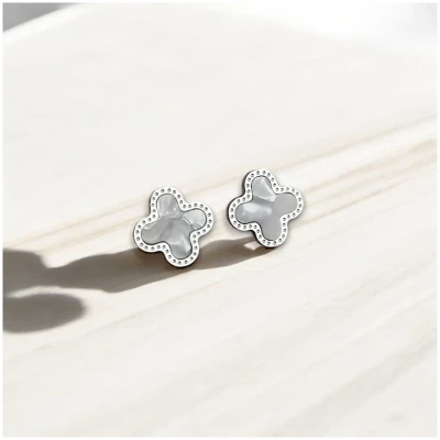 Sidsel Enamel Clover White
