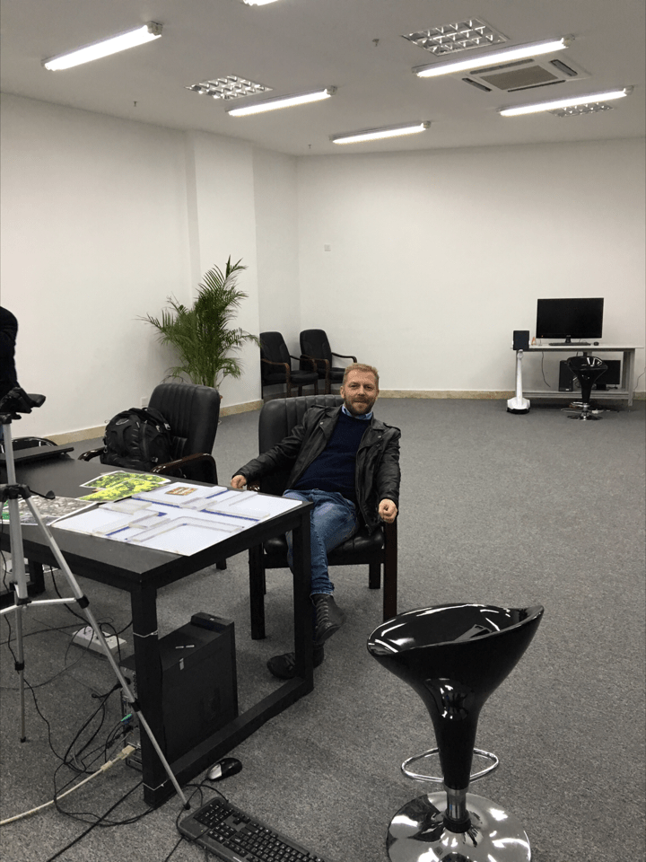 Her er jeg på ZTE Communications sin interne Prototype- og demolab.