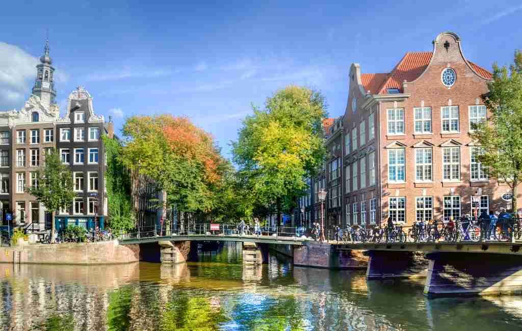CAMBIOS: Países Bajos busca la fórmula para la desescalada COVID-19