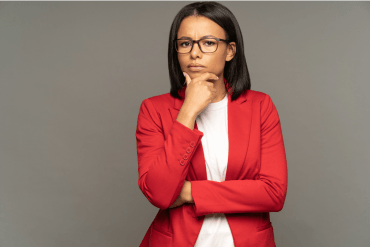 L’ancrage: importance, bienfaits et exercice du chakra racine