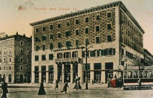 Trieste, c.1910: Narodni Dom - Casa nazionale.
