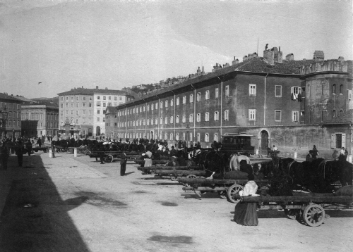 Trieste: foto della Caserma Grande.