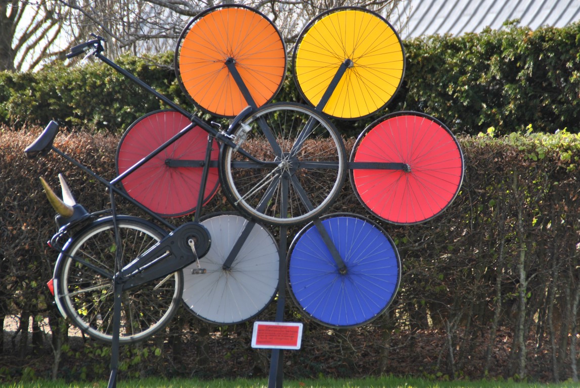 Cykelskulpturen 'Opvej' – Horne