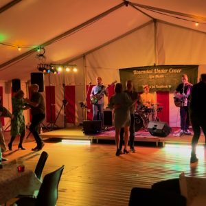 Stor fest lørdag
