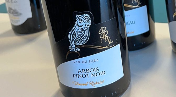 2022 Domaine Pierre Richard, Arbois Pinot Noir, Jura, Frankrig