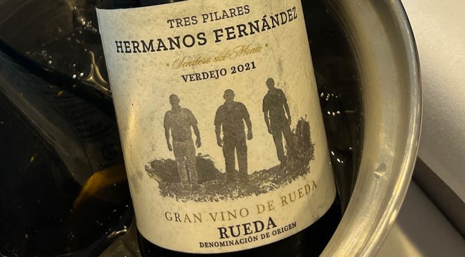 2021 Bodega Tres Pilares, Hermanos Fernández Verdejo Gran Vino de Rueda, Rueda, Spanien