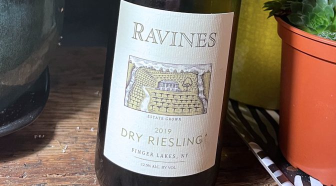 2019 Ravines Wine Cellars, Dry Riesling Finger Lakes, New York State, USA