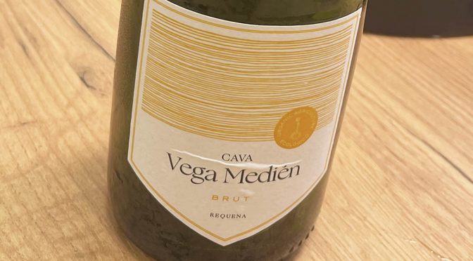 N.V. Cavas Marevia, Vega Medién Cava Brut, Valencia, Spanien