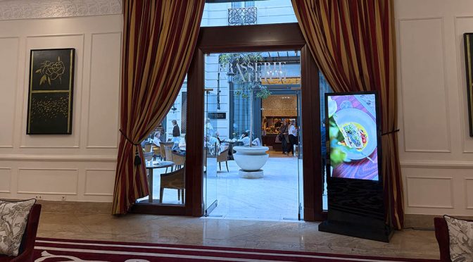 Houlberg besøgte Brasserie & Atrium på Corinthia i Budapest