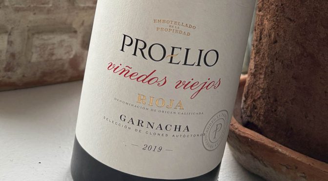 2019 Bodegas Proelio, Garnacha Vinedo Viejos, Rioja, Spanien