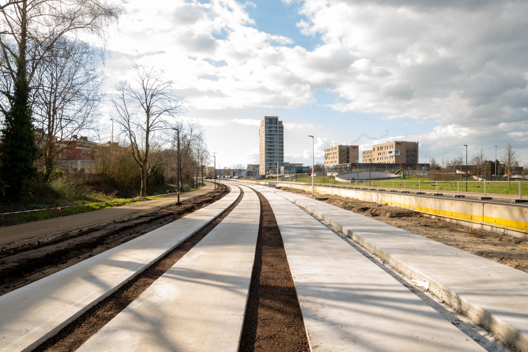 17/3/2024 — Unieke HOV-busbaan in Hasselt feestelijk geopend met ...