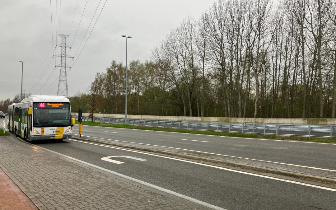 27/3/2024 — Werken voor aanleg vrije busbaan Boudewijnlaan in Diepenbeek zijn klaar