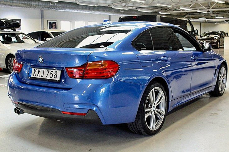 Blå metallic BMW 420D Xdrive Gran Coupé stulen i Veddige nordost om Varberg