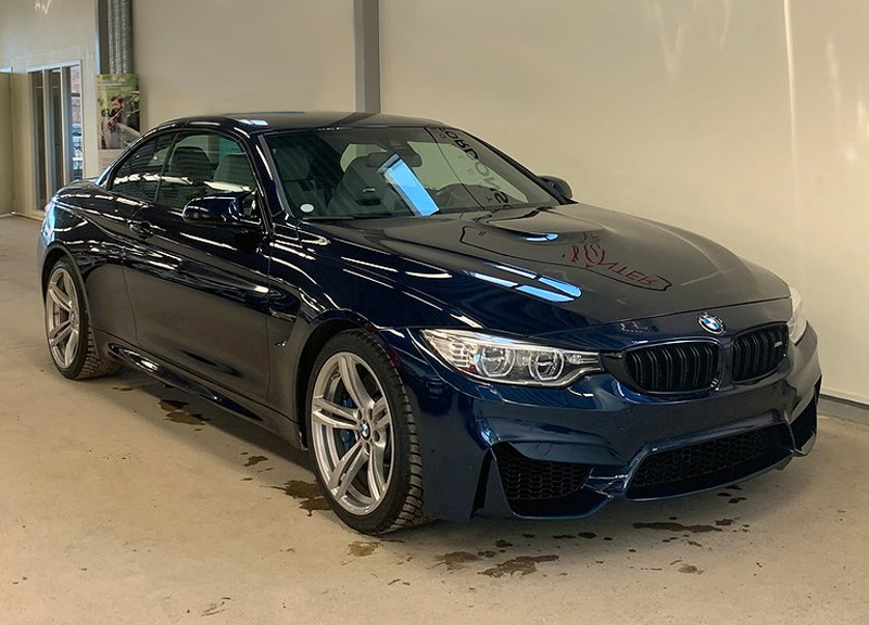 Blåmetallic BMW M4 Cabriolet stulen i Sollefteå