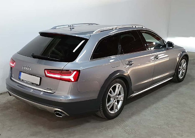 Grå metallic Audi A6 Allroad Quattro 3.0 TDI stulen i Laröd norr om Helsingborg