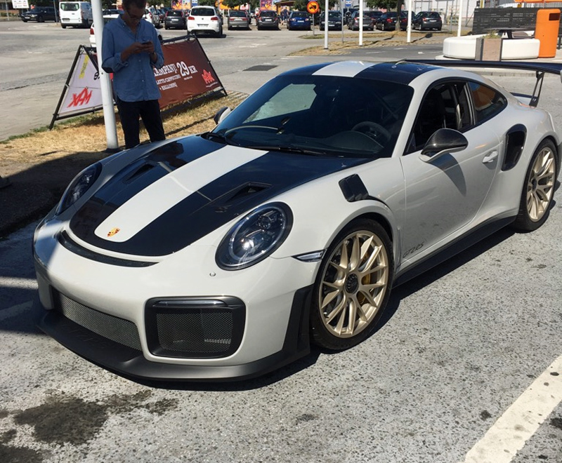 Grå Porsche 911/ 991 GT2 RS och svart Porsche 911/ 991 Turbo S Cabriolet stulna i Vellinge