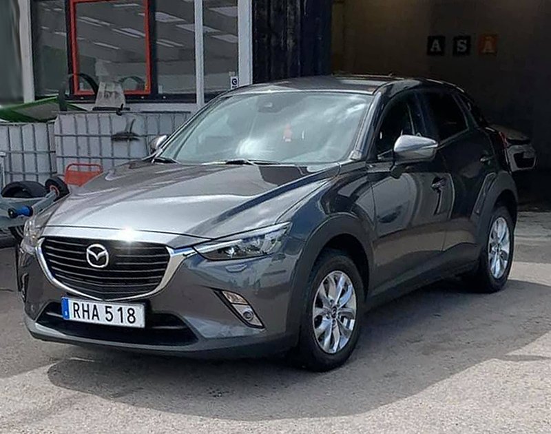 Gråmetallic Mazda CX-3 2.0 stulen i Älmhult