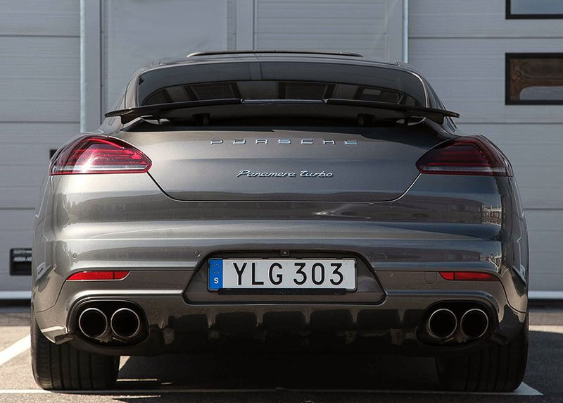 Gråmetallic Porsche Panamera Turbo PDK stulen i Veddige, norr om Varberg