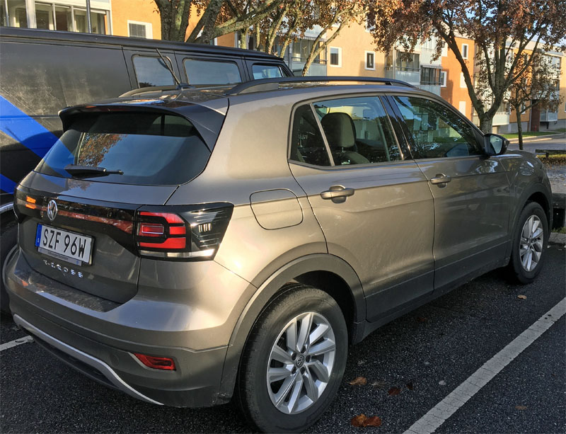 Gråmetallic Volkswagen T-Cross stulen i Täby norr om Stockholm