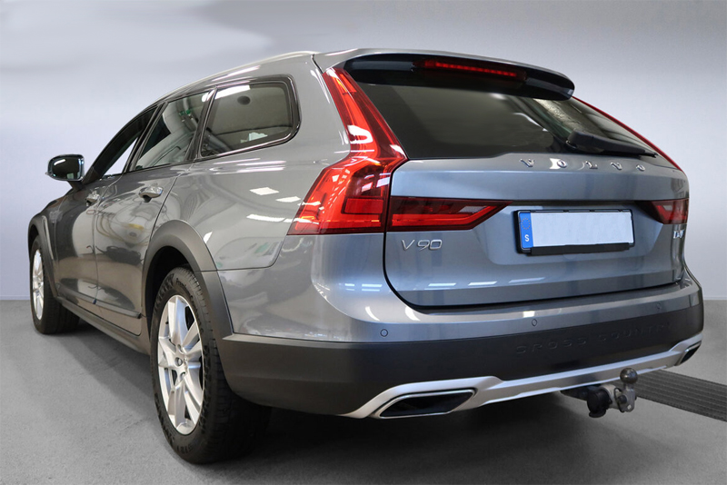 Gråmetallic Volvo V90 Cross Country D4 AWD stulen i Klågerup öster om Malmö