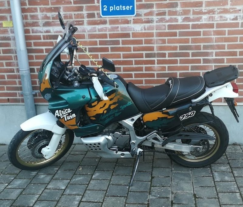 Honda XRV 750 Africa Twin stulen i Linköping