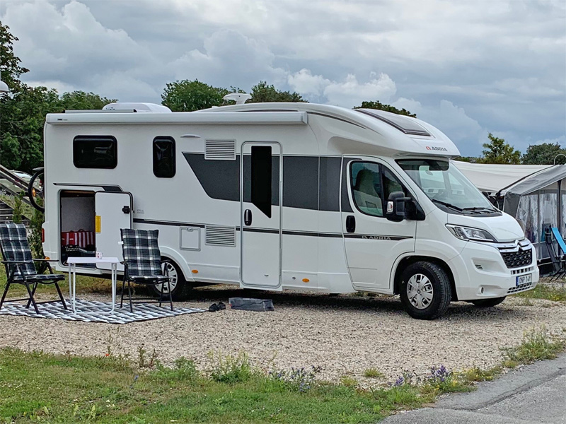 Husbil Citroen Adria Matrix M 670 SL stulen på Tyresö utanför Stockholm