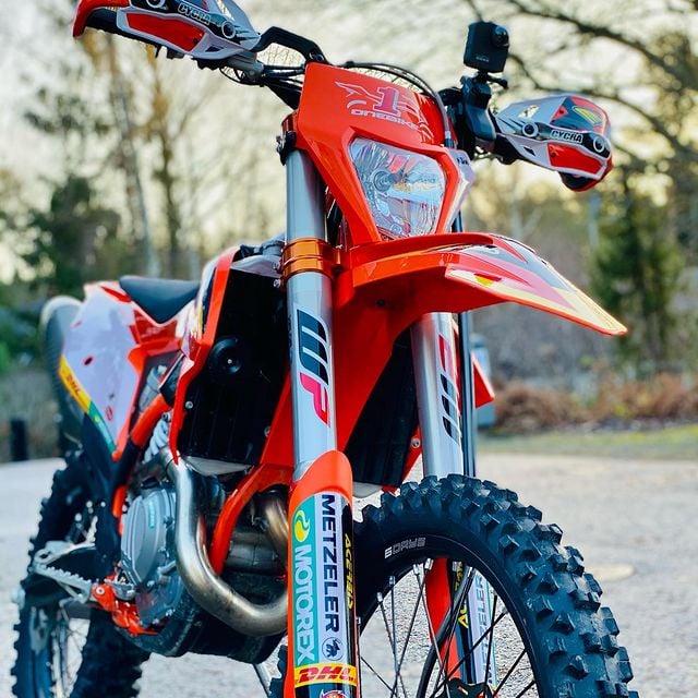 KTM 450 EXC-F Six Days stulen i Åkersberga