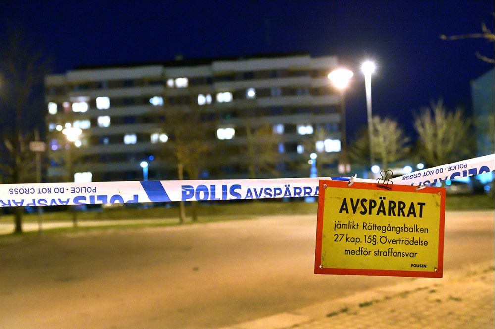 Polisavspärrning nattetid