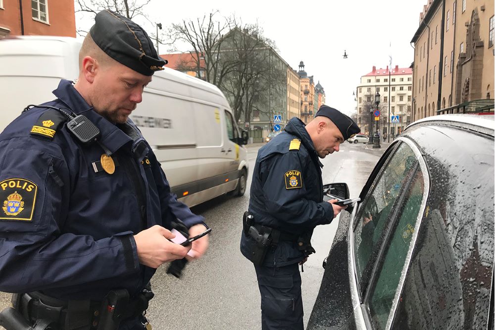 Johansson, regionpolischef i Stockholm under en trafikkontroll i Stockholm.