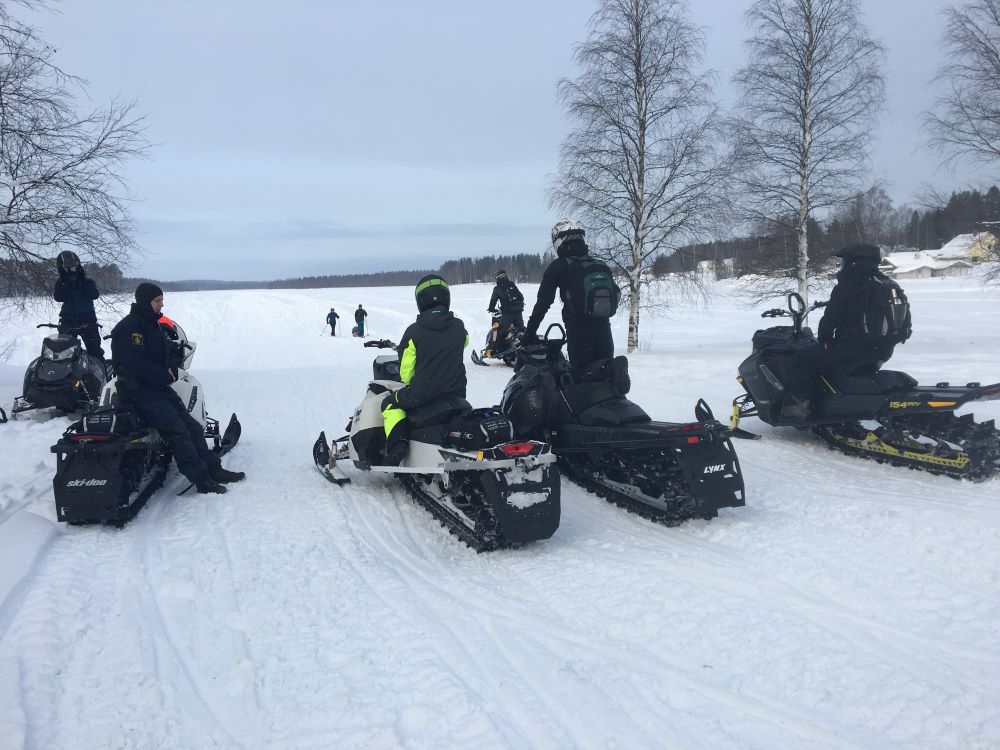 Snöskoteråkning